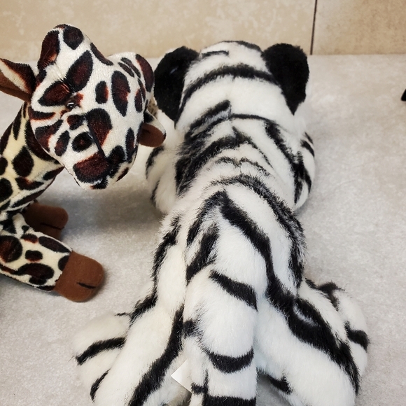 🐯🦒 NWT White Tiger & Giraffe Stuffed animal set - Picture 8 of 16